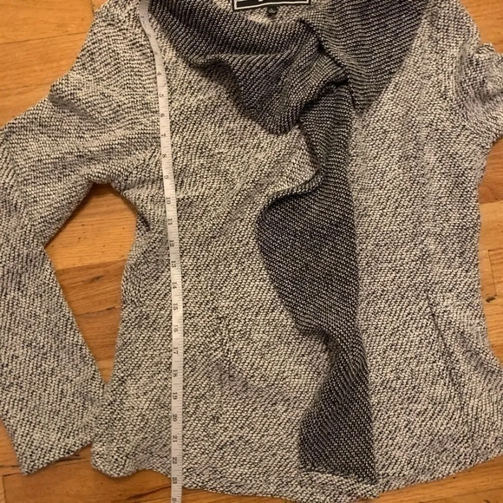 BNCI by blanc noir sweater jacket